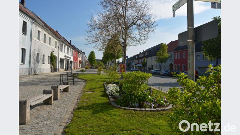 Neu gestaltet werden soll der Obere Marktplatz in Mitterteich. Dazu findet am Dienstag, 28. Mai, ab 17 Uhr eine Begehung statt, wozu alle Anlieger und interessierten Bürger eingeladen sind. Bild: jr