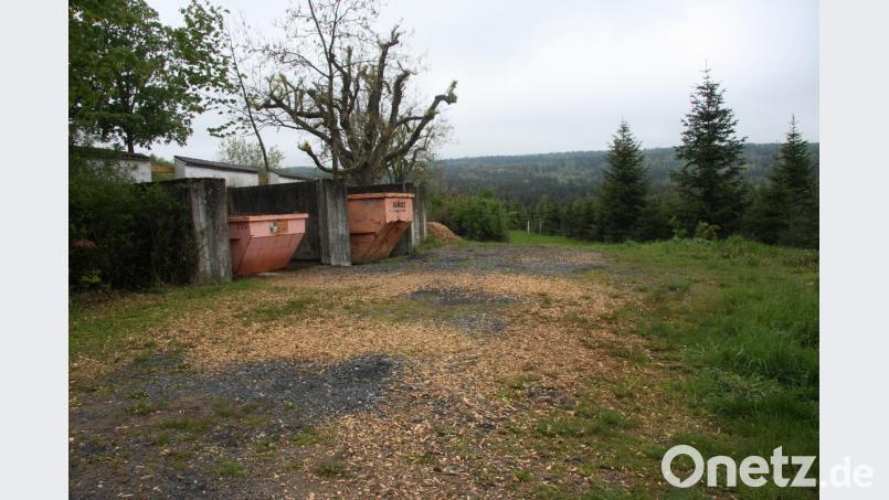 Um der Parkplatznot am Friedhof Herr zu werden, könnten an der Nordost-Seite neue Stellflächen entstehen. Bild: wro
