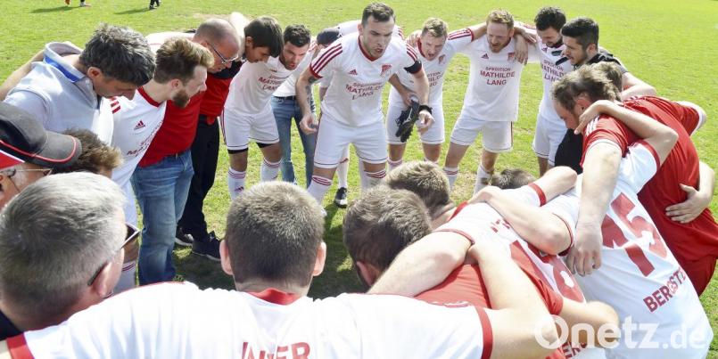 Der S&#039;iegesreigen des SV Inter Bergsteig Amberg nach dem Spiel wollte gar kein Ende nehmen


Bild: Ziegler Bild: Ziegler