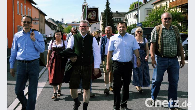 Die Spitze des Festzugs. Bild: gf