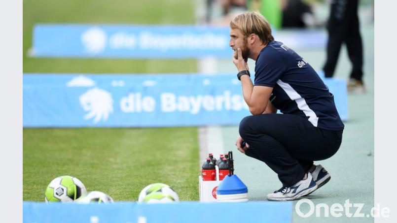 In Lauerstellung? Daniel Bierofka wird von einer Löwen-Fanpage als Trainer-Kandidat für Regensburg gehandelt. Bild: dpa