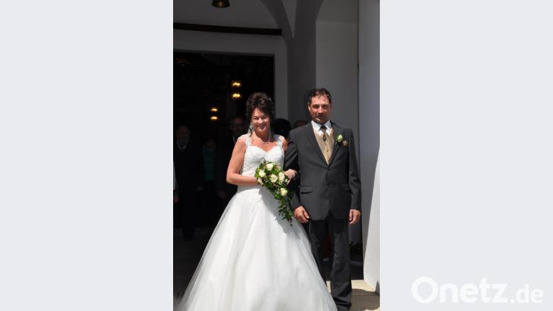 Claudia Kreitschi und Thomas Müller aus Immenreuth geben sich das Jawort. Bild: ak