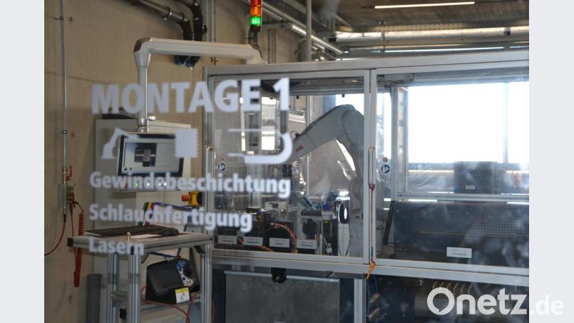 Roboter bei der Arbeit: Nachhaltigkeit, Mitarbeiterorientierung und High-Tech passen zusammen. Bild: Reiner Wittmann
