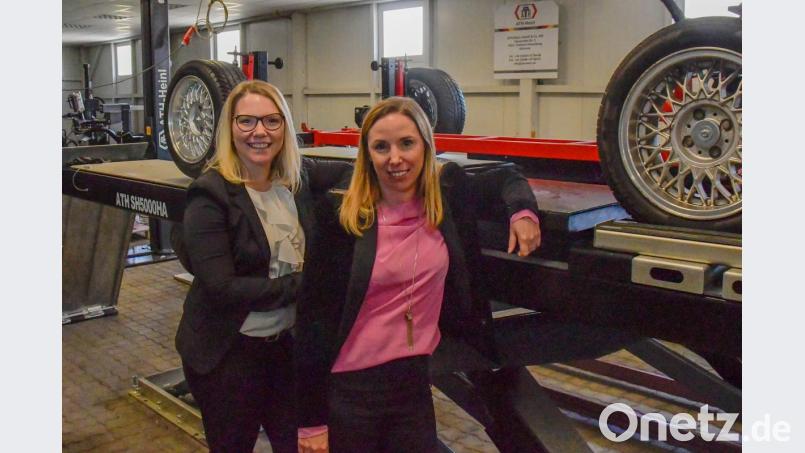Corinna Heinl (links) und Anja Antikidis-Heinl: Die beiden Schwestern haben schon früh Verantwortung im elterlichen Betrieb übernommen. Bild: chl