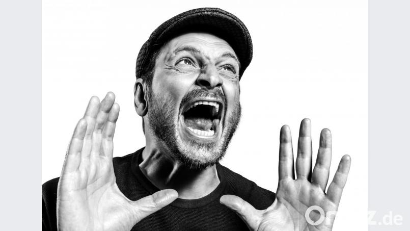 Kaya Yanar will in der Max-Reger-Halle ausrasten. Noch gibt es Karten. Bild: Daniel Preprotnik