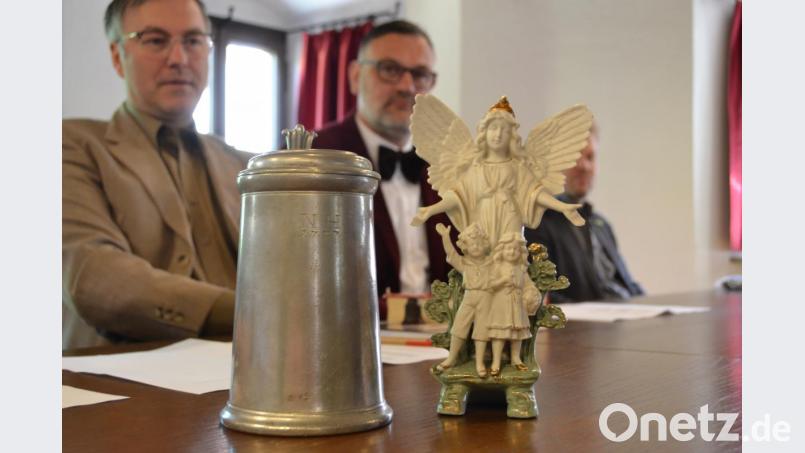 Ein Engel und ein schwerer Zinnkrug. Bild: hcz