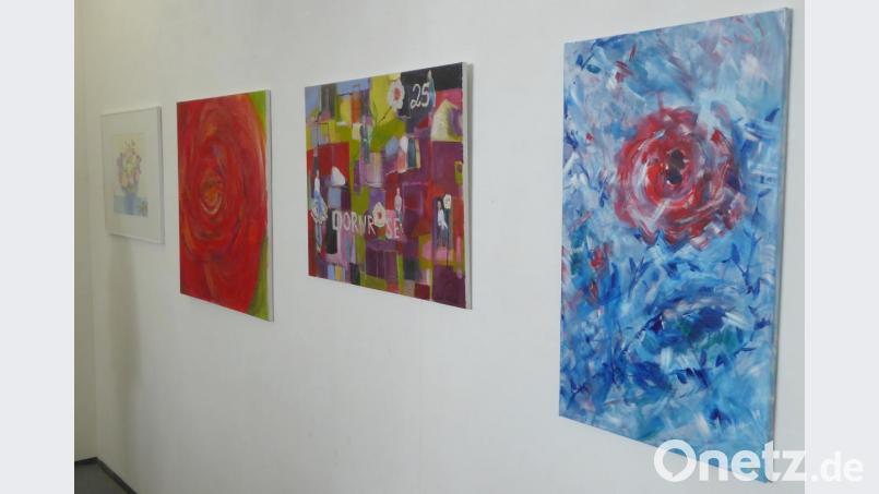 Die Ausstellung zeigt unter anderem Bilder der Malgruppe des Maria-Seltmann-Hauses. Bild: fsb