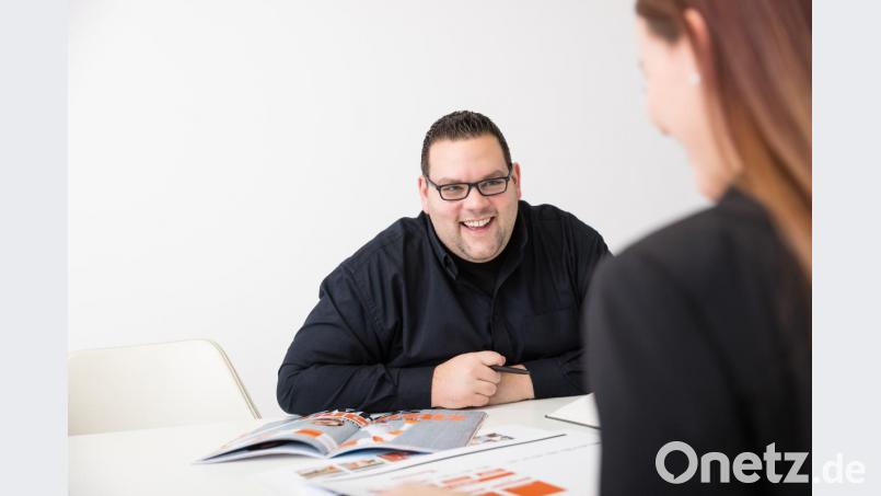 Marco Schmid, Gründer und Chef der Markenagentur Schmid+Kreative, hat gut lachen: Seine Agentur hat noch nie Werbung für sich gemacht, lebt und lebt gut ausschließlich von Mundpropaganda. Bild: Schmid+Kreative