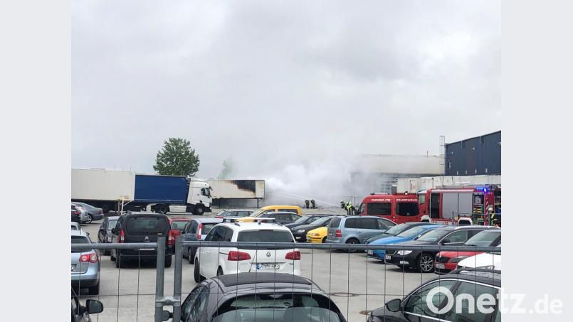 In Obertraubling brannte am Dienstag ein Container. Bild: Alexander Auer