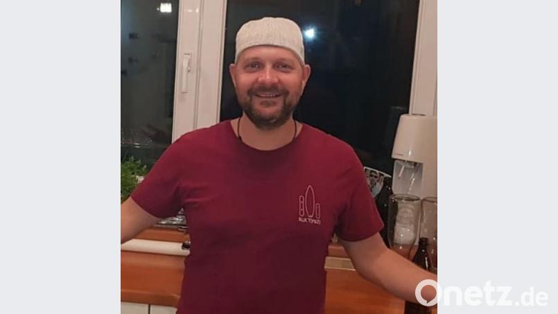 Thorsten Högl während der Aufzeichnung von „Das perfekte Dinner“. Der dreifache Familienvater startete seinen ersten Menü-Service in Amberg. Mittlerweile lebt und arbeitet der 40-Jährige in Regensburg. Bild: tk