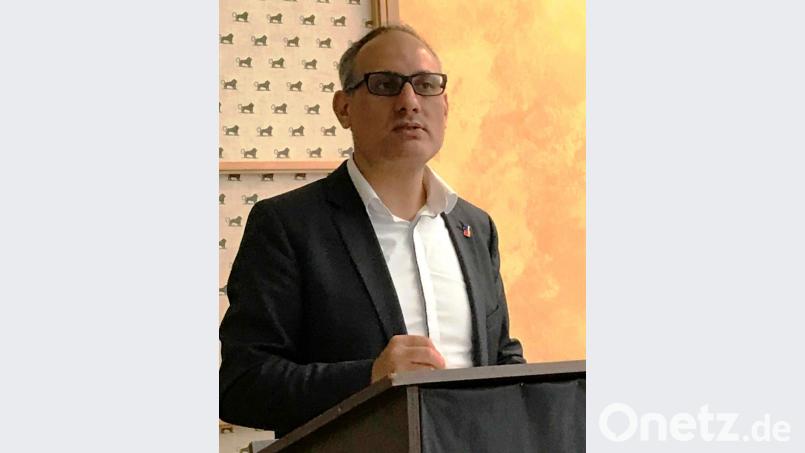 &quot;Wer nicht wählt, wählt in indirekt die Rechten&quot;, sagt Ismail Ertug im Landgasthof &quot;Goldener Löwe&quot;. Bild: mef