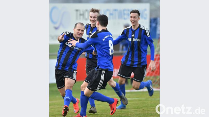 Einmal gejubelt, und schon wieder weg: Ismail Morina (links). Bild: A. Schwarzmeier