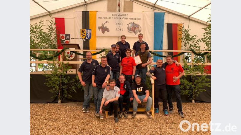 Die Aktiven der Feuerwehren Georgenberg und Neuenhammer genießen mit ihren Wirsberger Freunden das Treffen zum 150-jährigen Gründungsjubiläum in der Partnergemeinde. Bild: pi