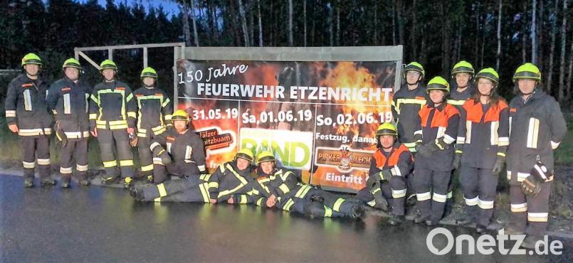 Bei der Feuerwehr soll kräftig gefeiert werden. Es wird aber nicht vergessen, dass es Schattenseiten im Leben gibt, deshalb spenden die Feuerwehrler an die Kinderkrebshilfe. Bild: wlr