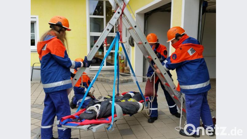 Einen ungemeinen Eifer legen die Nachwuchskräfte im Ortsteil Oberlind an den Tag bei einem 24-Stunden-Aktionstag ließen sie ihr Können bei den unterschiedlichsten Einsätzen aufblitzen. Bild: dob