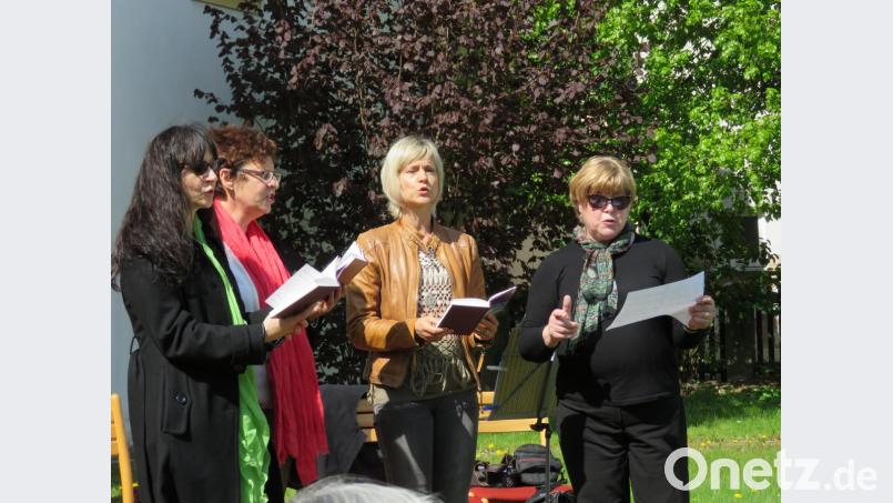Der Familienchor begleitete den Gottesdienst mit modernen und klassischen Kirchenliedern. Bild: ubb