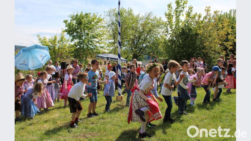 Die Kinder tanzten mit voller Begeisterung zum Wies&#039;n-Hit &quot;Rock mi&quot;. Bild: kar