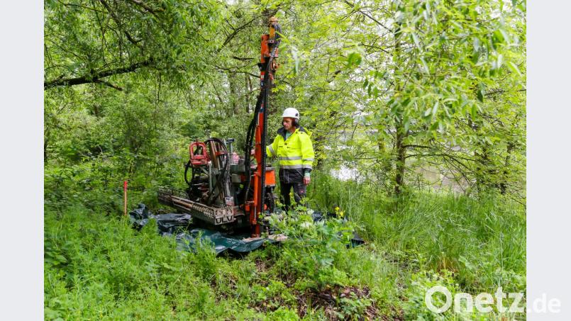 In Ettmannsdorf nahe der Naab liefen am Mittwoch BAugrunduntersuchungen der Tennet für den Ostbayernring Bild: Hösamer