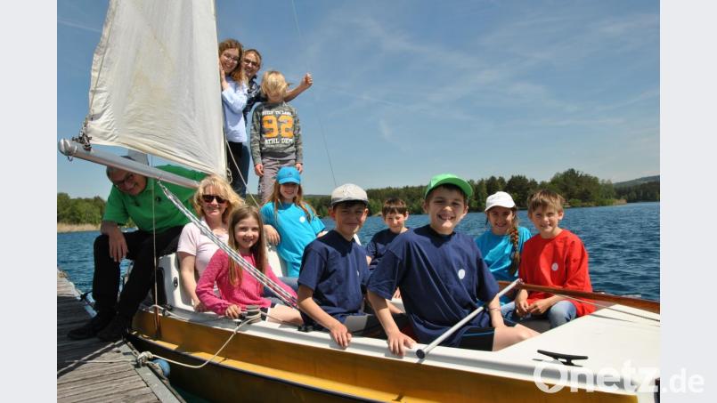 Die jüngsten Segler des Weidener Yachtclubs lernen das Segeln in der Optimisten-Jolle. Bild: exb