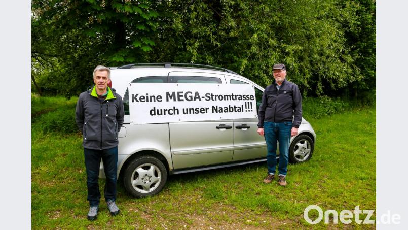 Walter Ostheim (links) und Johann Suttner sind gegen eine Ostbayernring-Trasse im Naabtal. Bild: Hösamer