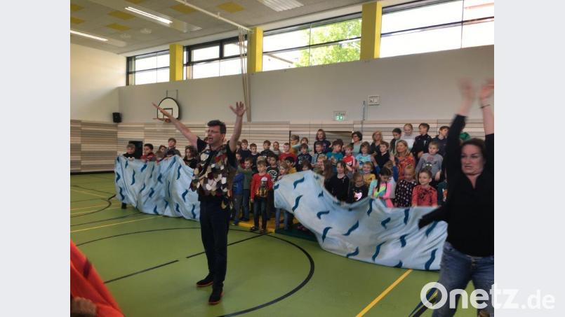 &quot;Kinderoper Papageno&quot; in der Grundschule Neustadt. Bild: exb