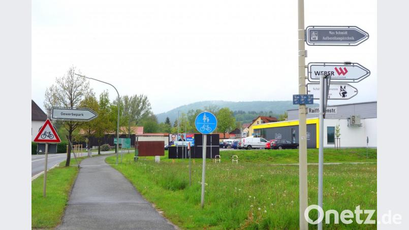 Die Marktgemeinde setzt zur Europawahl auf ein neues Verfahren, das die bisherige Plakatflut generell eindämmen soll. Die separaten Anschlagstafeln werden in der nächsten Woche wieder entfernt. Bild: fjo