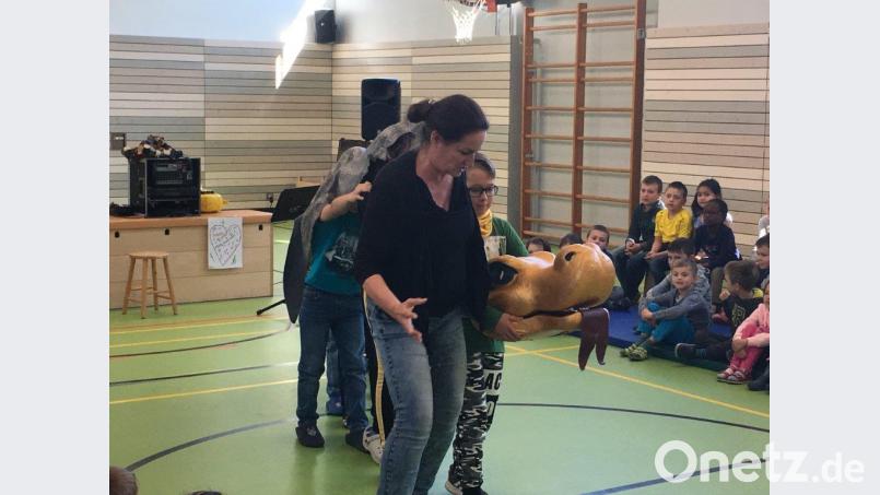 &quot;Kinderoper Papageno&quot; in der Grundschule Neustadt. Bild: exb