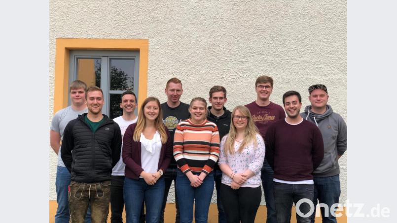 Der neue Vorstand der KLJB Großschönbrunn (von links): Tobias Regler, Johannes Mägerl, Simon Rubenbauer, Katharina Mägerl, Hermann Fronhofer, Franziska Hager, Jonas Fronhofer, Melissa Hüttner, Andreas Regler, Daniel Lehner und Michael Dotzler. Bild: jud
