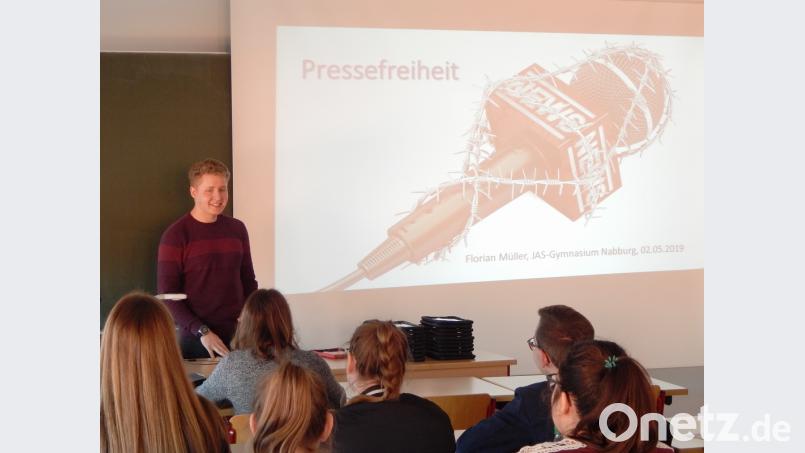 Der Journalist Florian Müller, Wirtschaftskorrespondent der Nachrichtenagentur AFP, besuchte das JAS-Gymnasium Nabburg. Bild: exb
