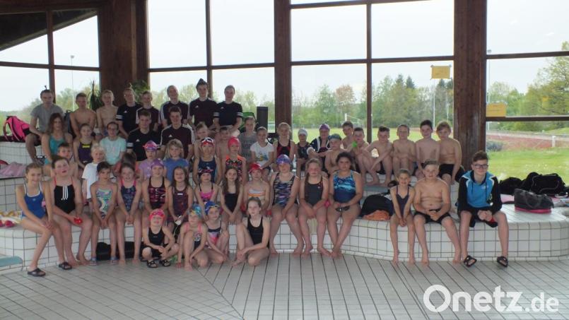 Über 50 Teilnehmer des Tirschenreuther Schwimm-Clubs sowie vom TV Waldsassen beteiligen sich an den offenen Vereinsmeisterschaften des TSC. Bild: rbg
