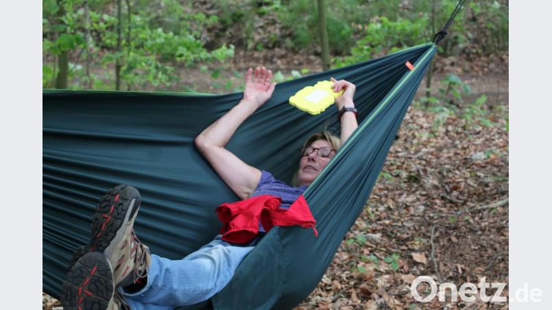 Manch Tour-Teilnehmer wollte bei Aktion „24 Stunden Steinwald erleben“, gar nicht mehr aus der Hängematte. Bild: bsc