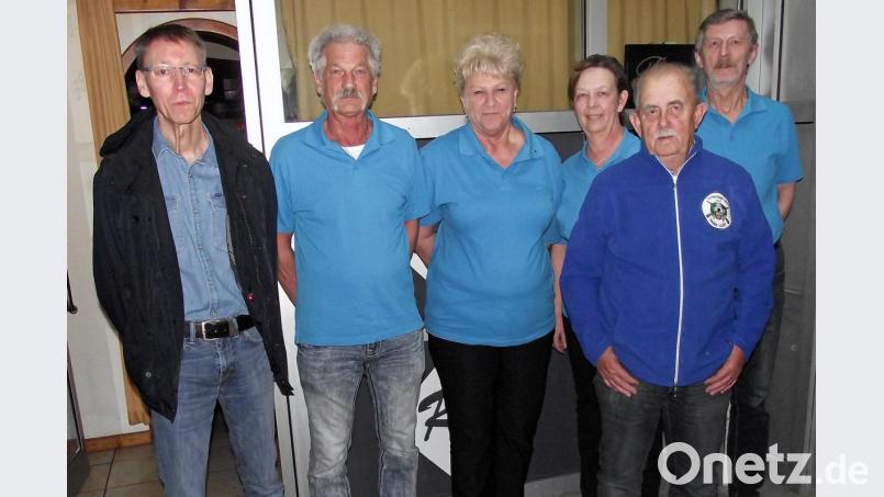 Die neu gewählte Vorstandschaft der „Schießgruppe Weiden 2016“ mit Vorsitzendem Karl-Heinz Klein sen. (Zweiter von links). Bild: Dobmeier