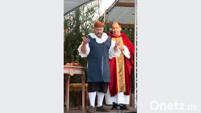 Graf Berengar von Sulzbach (Joachim Kroher) ist zunächst skeptisch, als Bischof Otto (Ernst Schalanda) ihn von seinen Plänen zur Klostergründung erzählt. Bild: cs