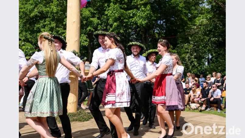 zünftig wurde getanzt Bild: egl