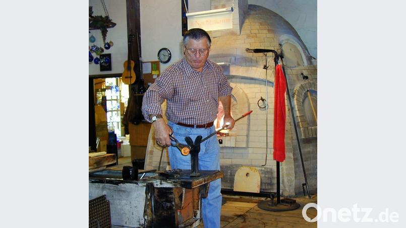 Bis 1985 arbeitete Siegfried „Siggi“ Sterr in Altenstadt/WN als Glasbläsermeister. Sein letzter Arbeitsort war die Altbayerische Glashütte in Neustadt/WN. Archivbild: cr