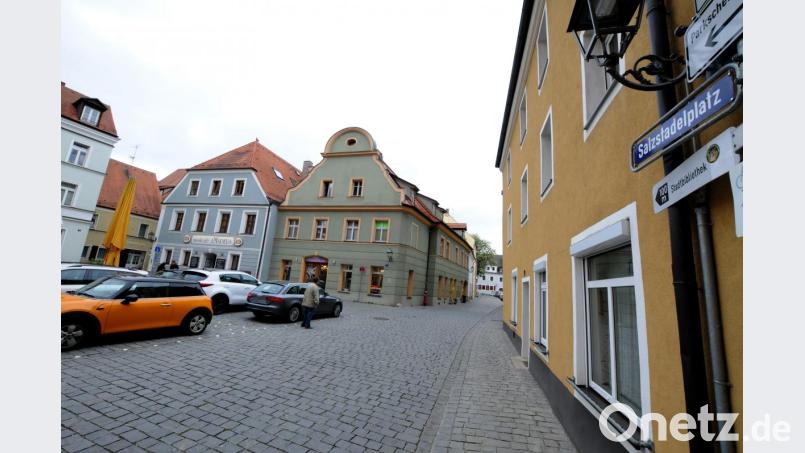 Der Salzstadelplatz hinter der Martinskirche ist aufgestiegen: Er gilt jetzt als „gute Geschäftslage“. Bild: Stephan Huber