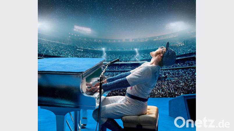 Nach dem erfolgreichen Film "Bohemian Rhapsody" über die Band Queen folgt nun ein Biopic über Elton John. Der britische Musiker wird von Taron Egerton dargestellt. Bild: David Appleby/Paramount Germany/dpa