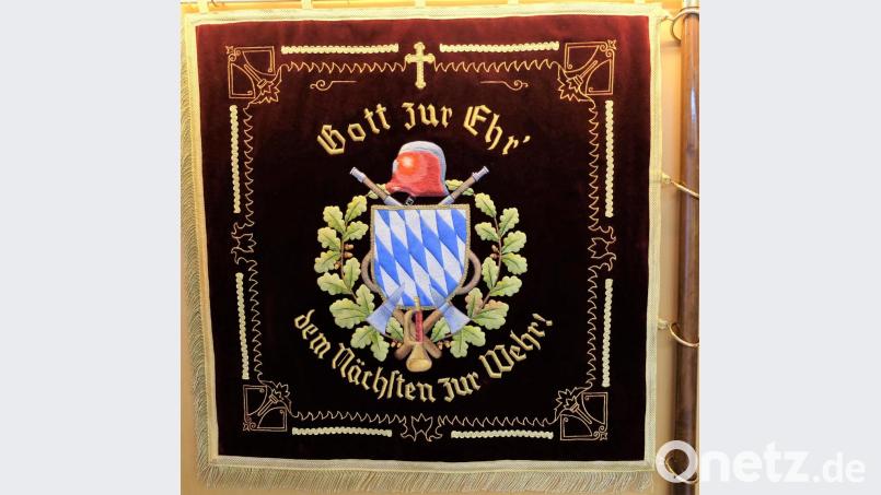 Die Firma Fahnen Kössinger hat die Standarte restauriert Bild: wlr