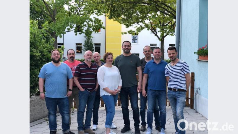 Dieses Team leitet künftig die Geschicke des ERSC Amberg (von links): Andreas Wendl, Bernd Dudek, Günter Paßler, Chris Spanger, Ulrike Ksoll-Lampe, Mustafa Sugle, Stefan Schöner, Frank Jacobi und Oliver Heisel. Bild: pa
