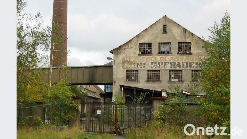 Im Jahre 1956 beschäftigte die Firma Hofbauer 1400 Arbeiter in den Hütten- und Veredelungsbetrieben. Im September 1993 musste Hofbauer schließen. Archivbild: cr
