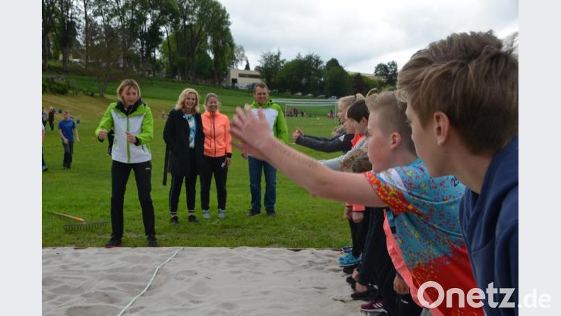 &quot;Lauf dich fit&quot; heißt es beim Barmer-Aktionstag an den Pleysteiner Zottbachtalschulen. Bild: dob