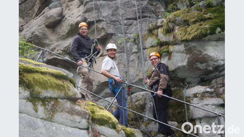 Für erfahrene Kletterer ist der Hackelstein bei Fuchsmühl eine der etwas leichteren Aufgaben. Bild: wro