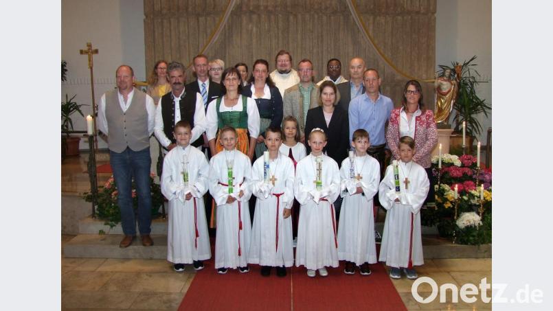 Erstkommunion in Heilig-Geist Neuhaus. Sechs Kinder gehen dort zum ersten Mal an den Tisch des Herrn. Bild: Gerl