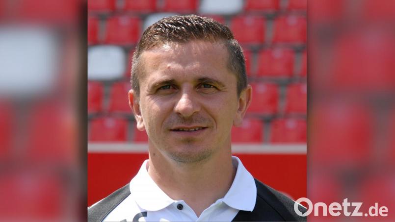 Mersad Selimbegovic rückt beim SSV Jahn vom Co-Trainer zum Cheftrainer auf. Bild: A. Schwarzmeier