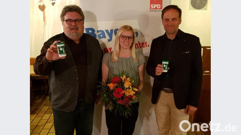 Fraktionsvorsitzender Walther Piehler (links) und zweiter SPD-Chef Christoph Schiesl (rechts)
stehen hinter Nicole Bäumlers Kandidatur und dem Thema "Notfalldose". Bild: du