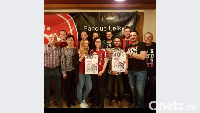 Der Vorstand &quot;Leiky`s Parkstein `99&quot; hat ein unterhaltsames Festprogramm zum Vereinsjubiläum zusammengestellt. Bild: exb