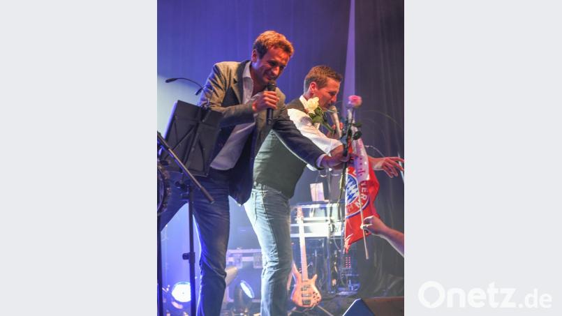Das Bruder-Duo Andreas und Alexander Rier trat im Vorprogramm ihres Vaters, Norbert Rier (Sänger der Kastelruther Spatzen) auf. Sie begeisterten gleichermaßen die Volksmusikanhänger in der Nordgauhalle. Bild: Freya Stöckl