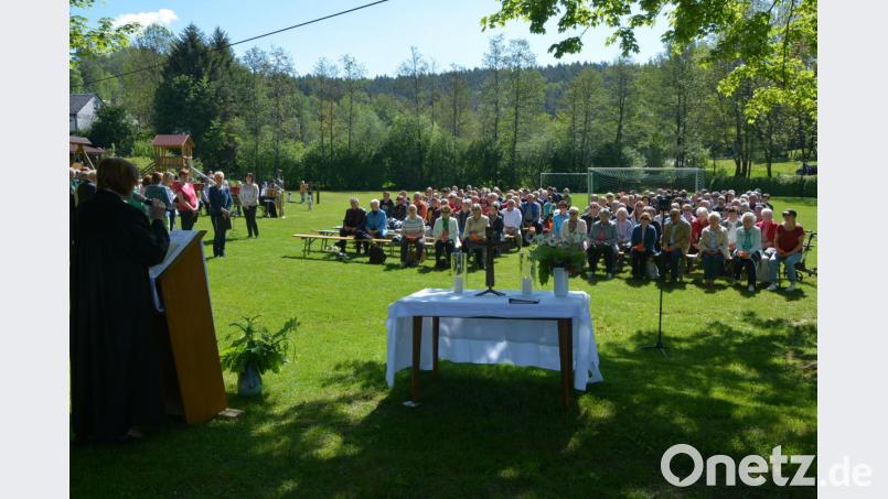 Pfarrerin Dr. Stefanie Schön beim Gottesdienst. Bild: jr