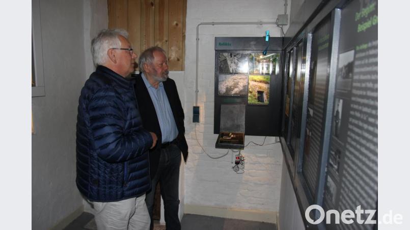 An Schautafeln wird die Geschichte des Bergbaus im Gebiet Nabburg-Wölsendorf dokumentiert Bild: ral