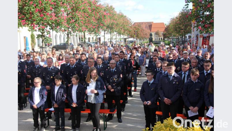 Imposantes Bild zu Beginn des Gottesdienstes am Marktplatz. Bild: kro